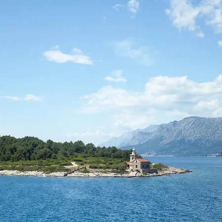 Pavle- With Hot Tub, 200m From The Σπίτι διακοπών